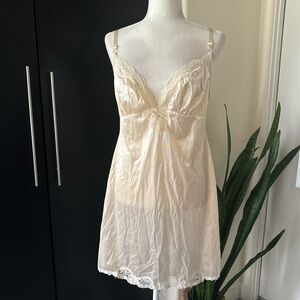 VINTAGE Pink Petals Cream Butter Yellow Lace Trim Mini Slip Dress L
